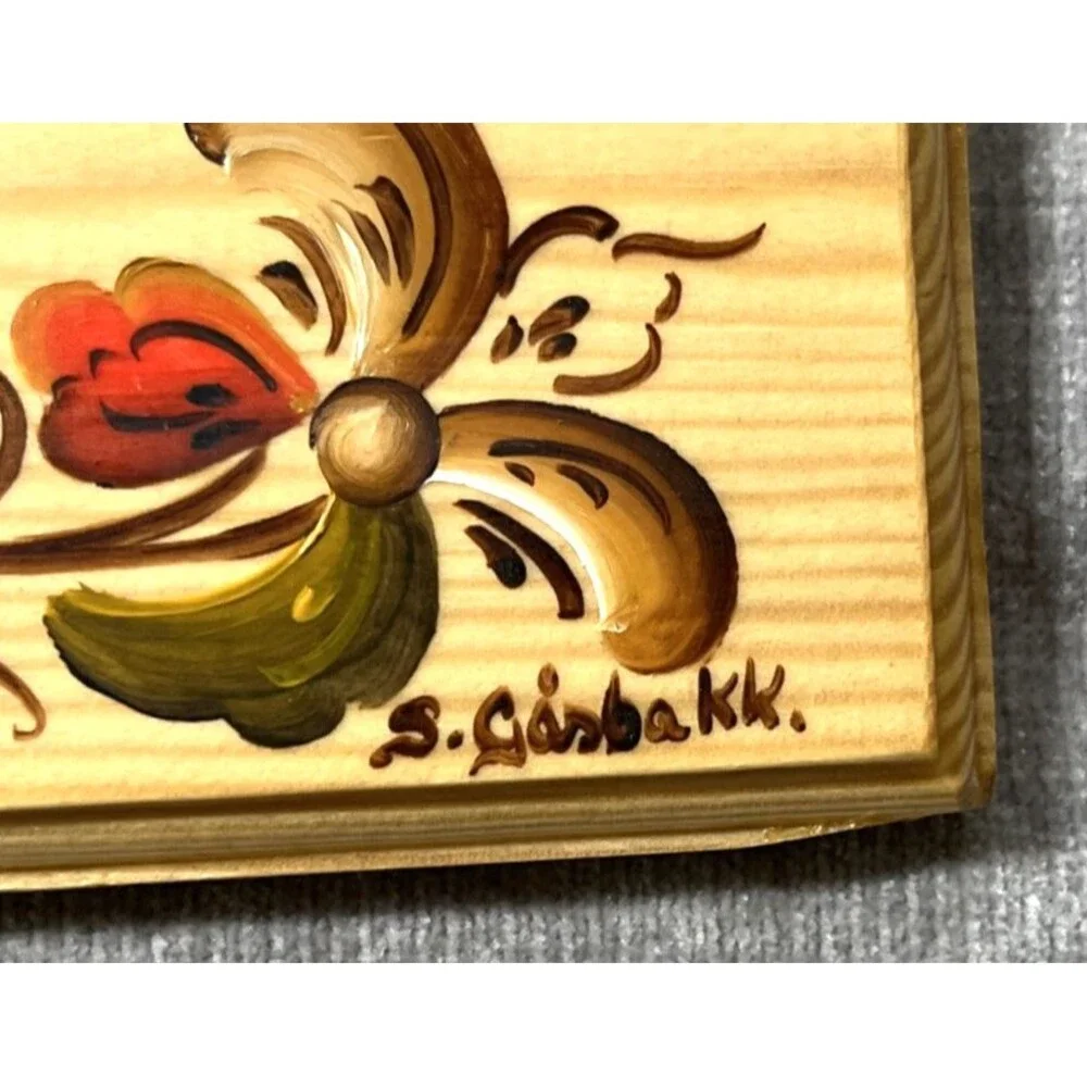 Vtg Norwegian Rosemaling Hand Painted Folk Art Wooden Cheese Board Artist Signed